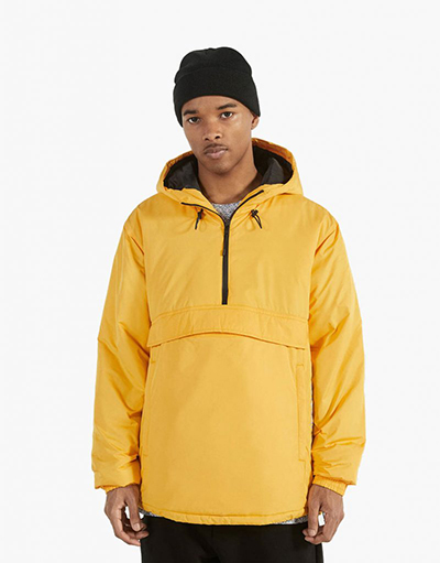 Sepatu Sneakers Casual